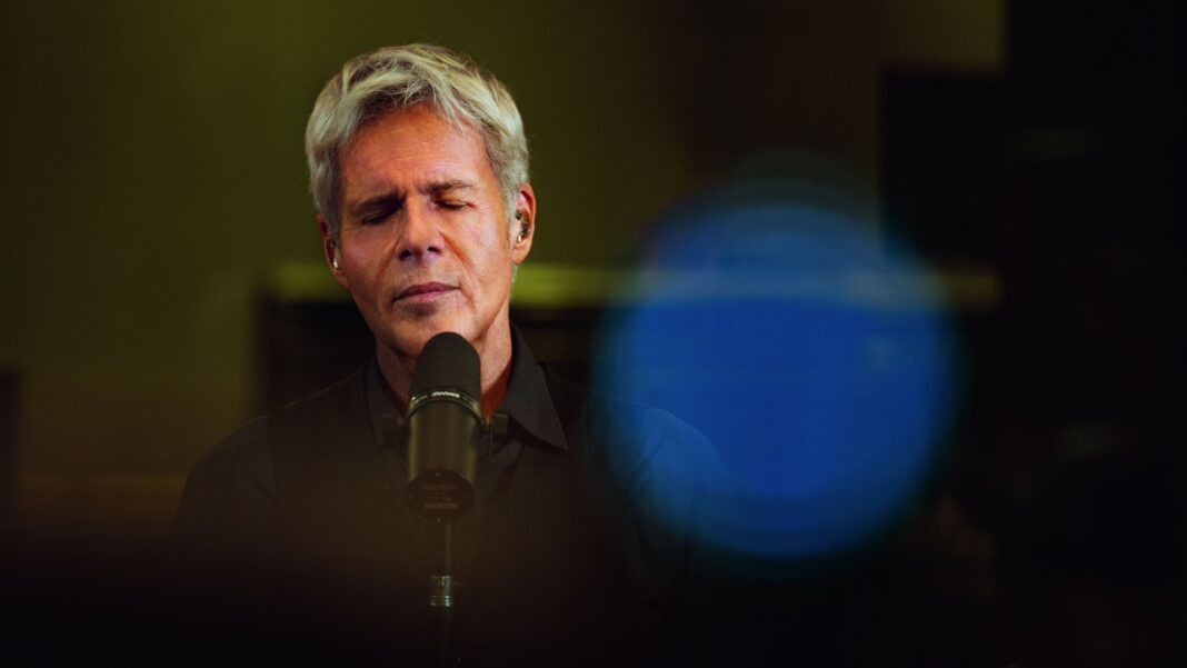 Claudio Baglioni festeggia i 40 anni dell'album 